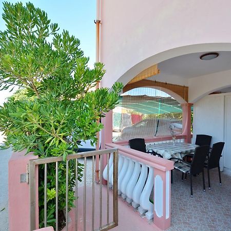 Apartments Sandra Вир Екстериор снимка