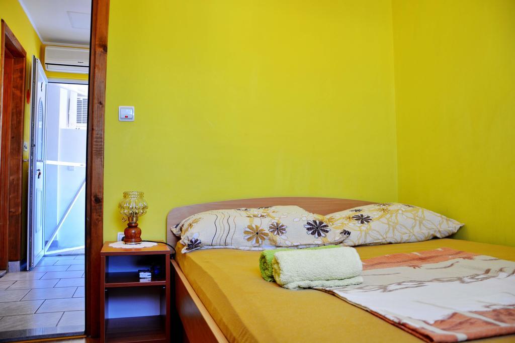 Apartments Sandra Вир Екстериор снимка