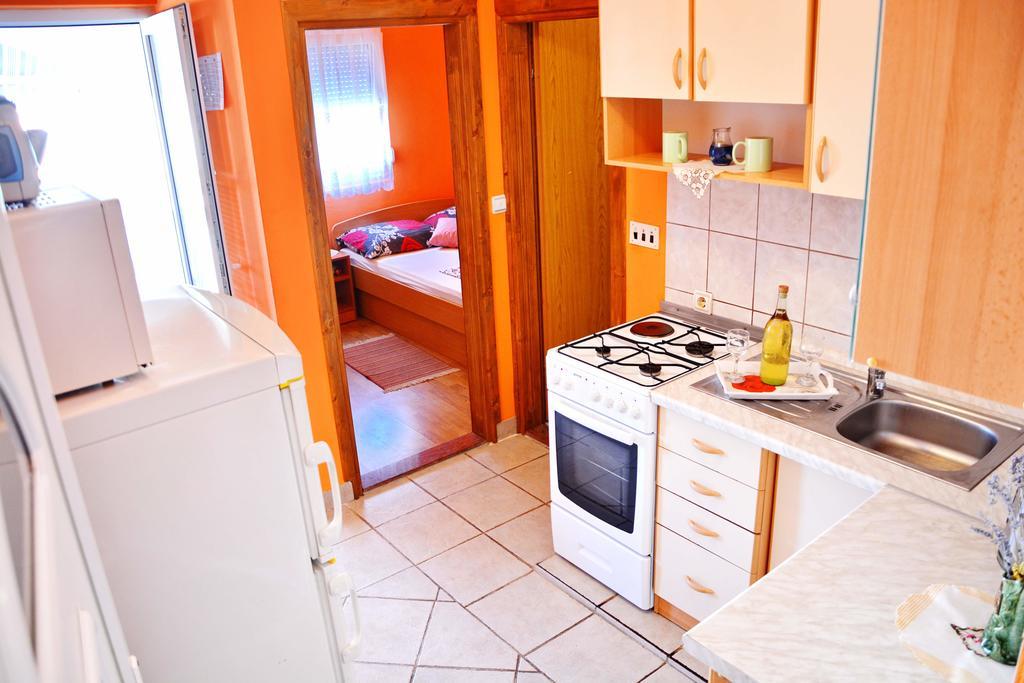 Apartments Sandra Вир Екстериор снимка