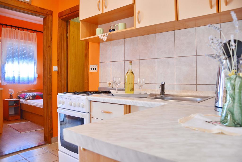 Apartments Sandra Вир Екстериор снимка