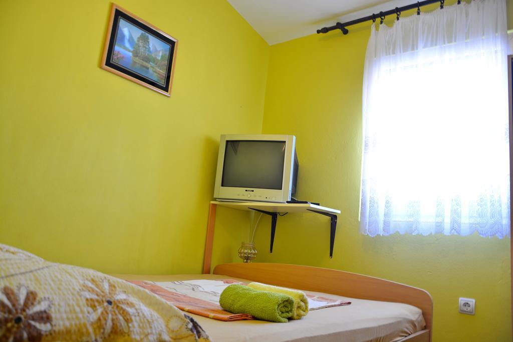Apartments Sandra Вир Екстериор снимка