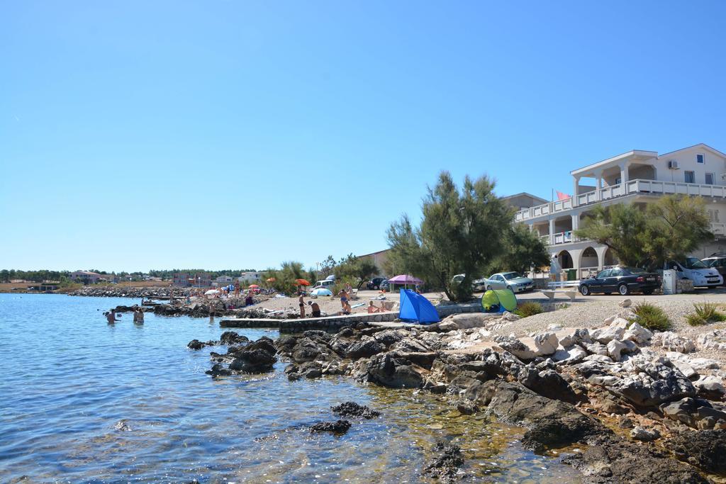 Apartments Sandra Вир Екстериор снимка