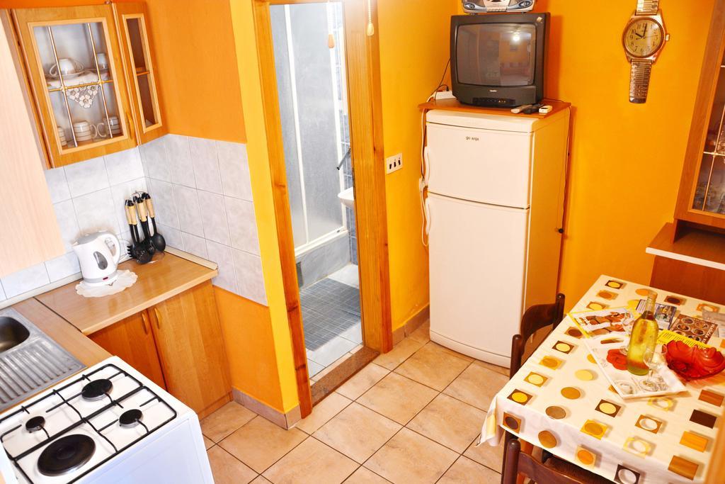 Apartments Sandra Вир Екстериор снимка