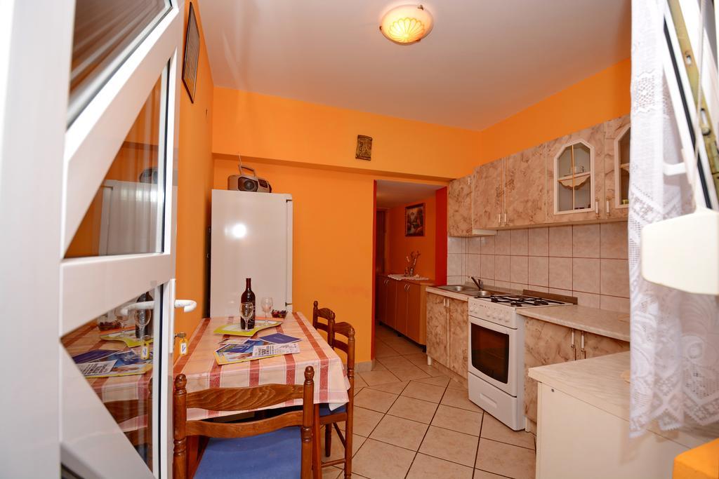 Apartments Sandra Вир Екстериор снимка