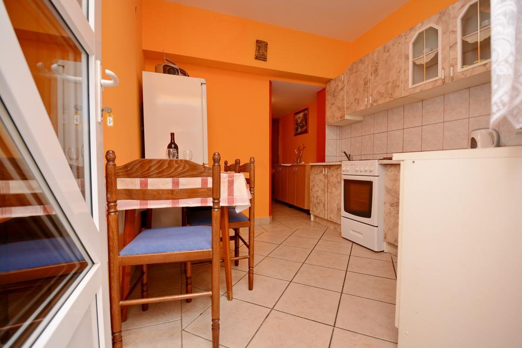 Apartments Sandra Вир Екстериор снимка