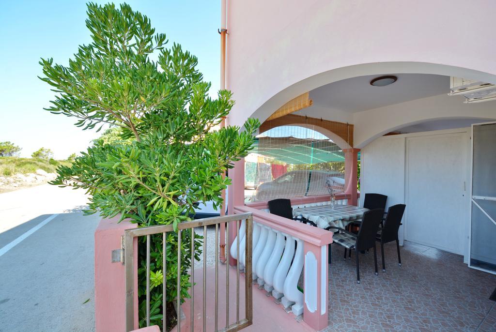 Apartments Sandra Вир Екстериор снимка